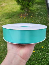 Cargar imagen en el visor de la galería, Satin 1.5 pulg color Tropic 100 yardas doble cara
