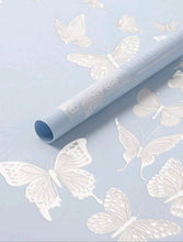 Cargar imagen en el visor de la galería, Papel coreano mariposas 20 hojas
